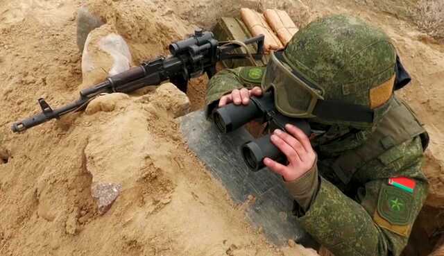 В ответ на выдуманные угрозы. В Беларуси заявили о готовности развернуть войска