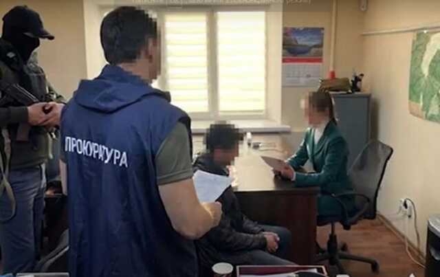 Затримали зрадника з Куп’янська, який допомагав укріплювати оборону окупантам