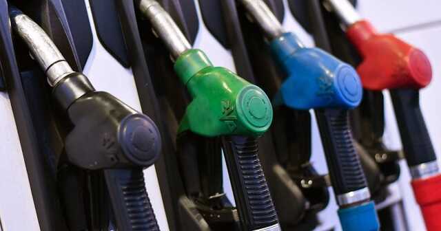 В нескольких регионах Франции на АЗС заканчивается топливо