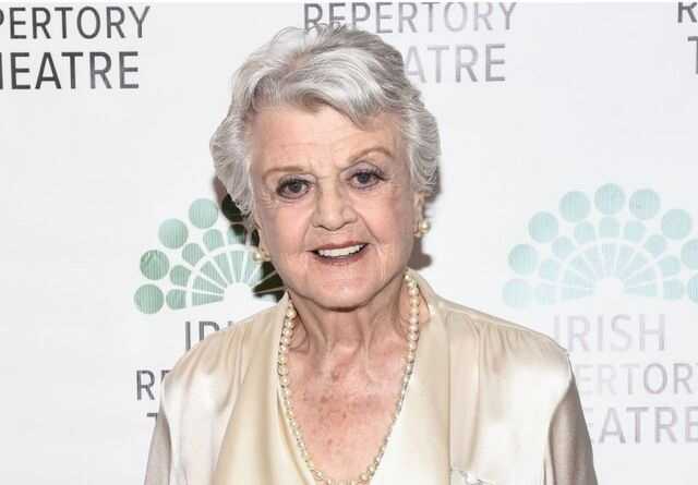 Померла зірка серіалу "Вона написала вбивство" Анджела Ленсбері