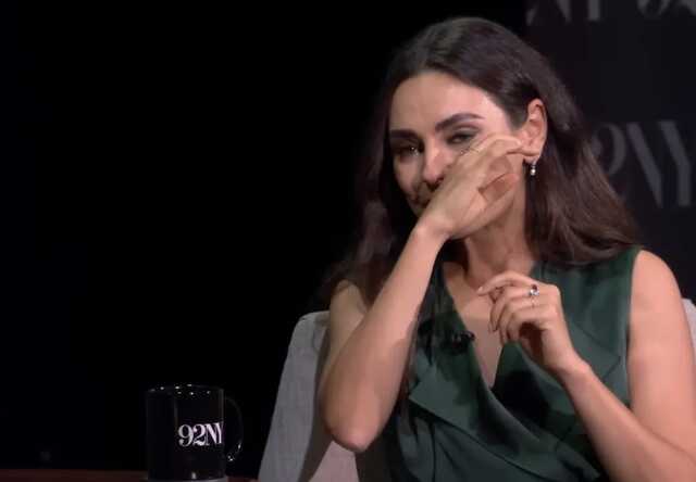 Міла Куніс розплакалася, згадуючи, як 8-річна донька цікавилася війною в Україні