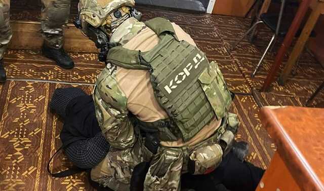 У Харкові ексміліціонер торгував зброєю