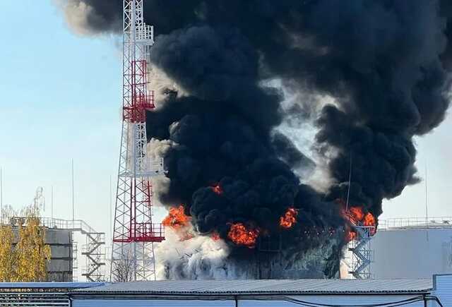 У Бєлгородській області "бавовна": снаряд поцілив у нафтобазу, спалахнула потужна пожежа