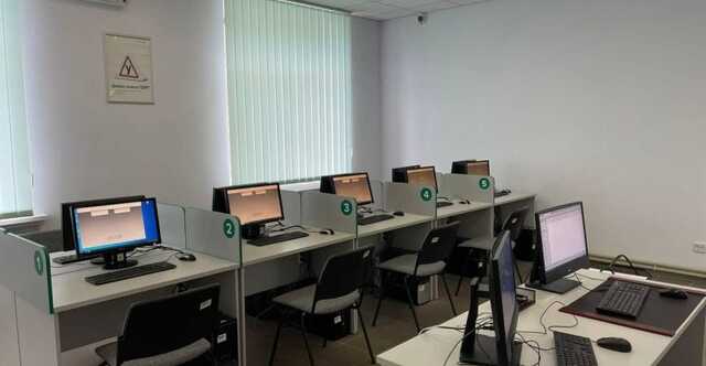 Один на всю область: в Донецкой области открылся сервисный центр МВД