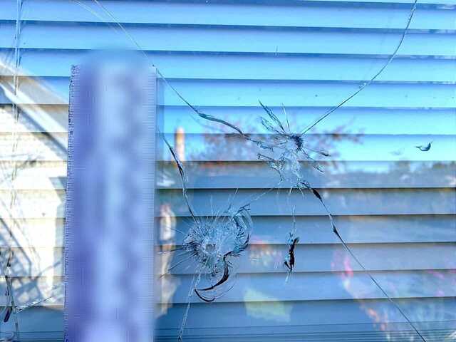 На Київщини рецидивіст через ревнощі кинув гранату на подвір’я будинку