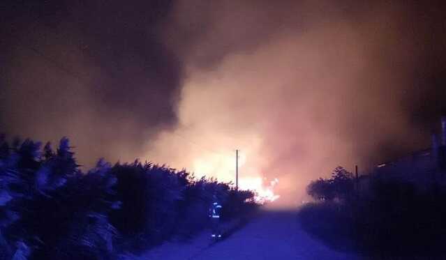 В Бердянске расцвел "хлопок": огонь был замечен у состава боеприпасов войск РФ