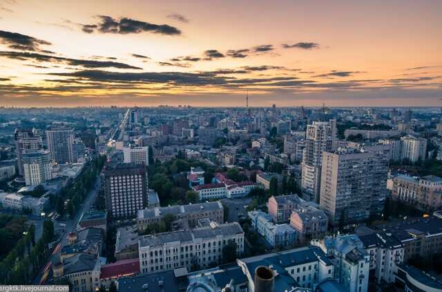 Россия обстреляла центр Киева