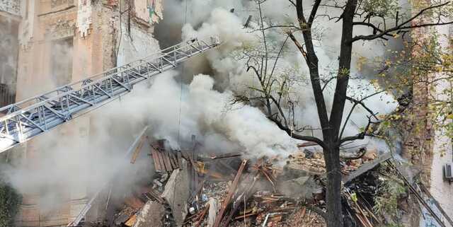 Атаки дронів-камікадзе на Київ: Під завалами багатоповерхівки знайшли тіла двох загиблих