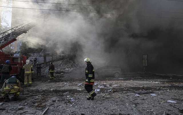 Кількість жертв ранкової атаки Києва знову збільшилась