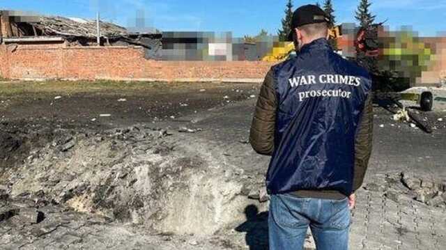 Прокуратура показала фото последствий обстрела объекта инфраструктуры в Житомире