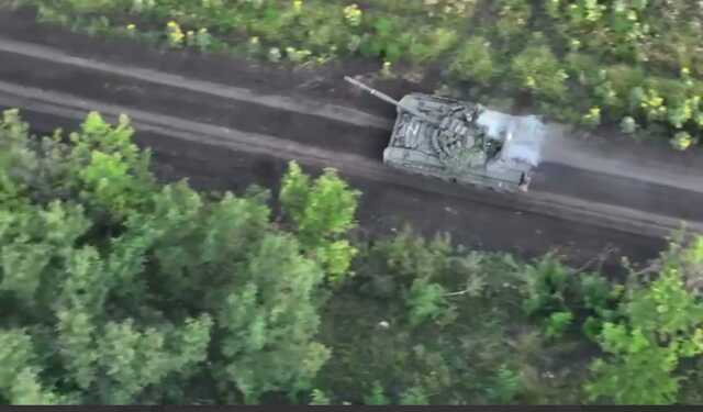 Російський окупант кинув товаришів у палаючому танку та втік