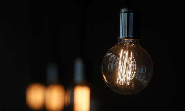 Киян закликали до тотальної економії електрики та розповіли, як правильно цього досягти