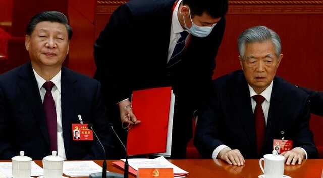 У Пекіні озвучили офіційну версію, чому колишнього главу Китаю вивели зі з’їзду партії