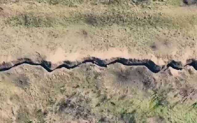 Український оператор дрона з аеророзвідки "Карлсон" ліквідовує російського окупанта прямим влучанням