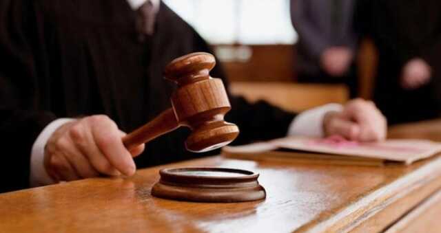 Директора Чернівецького перинатального центру оштрафували за неявку до суду