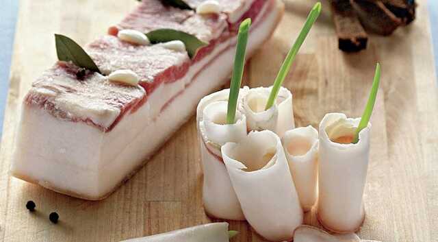 Майже 300 гривень: вартість сала в Україні досягла рекордних показників