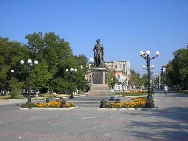 З Херсона слідом за пам’ятниками Ушакову та Суворову вивезли пам’ятник Потьомкіну