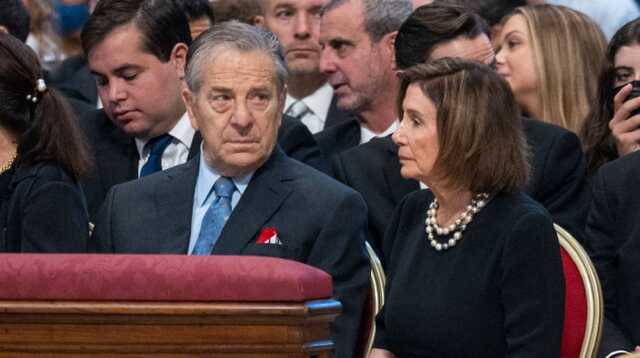 Преступник, ворвавшийся в дом Пелоси, хотел причинить вред спикеру, - СМИ