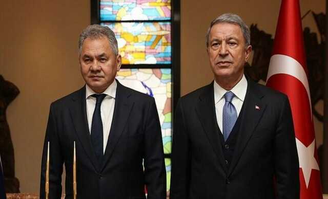 Голова Міноборони Туреччини обговорив з Шойгу вихід РФ з "зернової угоди"