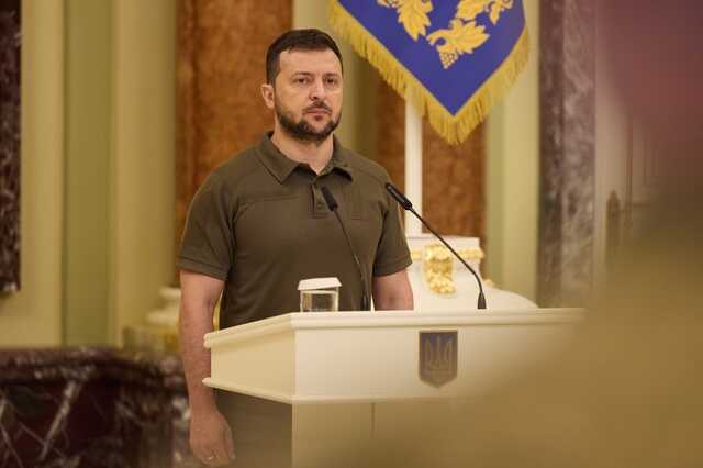 Зеленський нагородив ще сотні захисників України