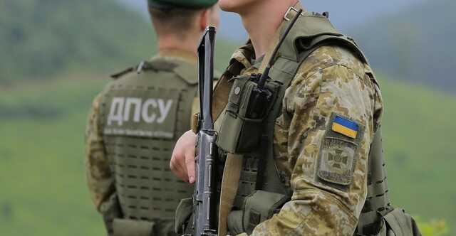 Пункт пропуска на границе с Венгрией приостановил работу: что произошло