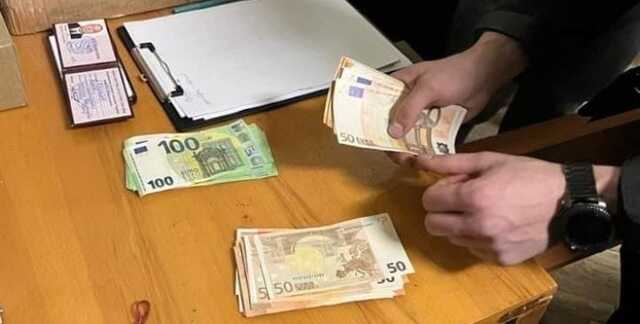 Взятка за аренду зала: в Киеве задержали руководителей консерватории