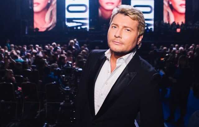 "Натуральный блондин" Николай Басков сильно растолстел и изменился до неузнаваемости