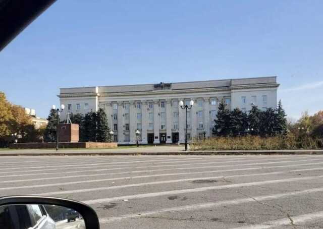 Вынесли все ценное: оккупанты полностью покинули здание Херсонской ОГА