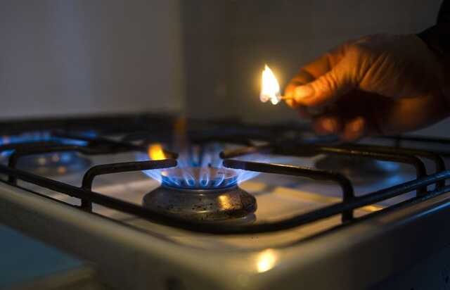 Грілися від газової плити. У Балаклії родина з чотирьох осіб загинула через отруєння