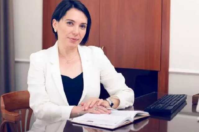 Заступник голови Одеського апеляційного суду Руслан Котелевський віддав службовий кабінет під адвокатську фірму дружини