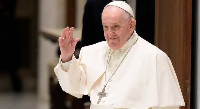 Папа Римський заявив, що любить і росіян, і українців