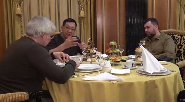 Російський режисер Кончаловський приїхав в окупований Донецьк, щоб зняти фільм про загарбників