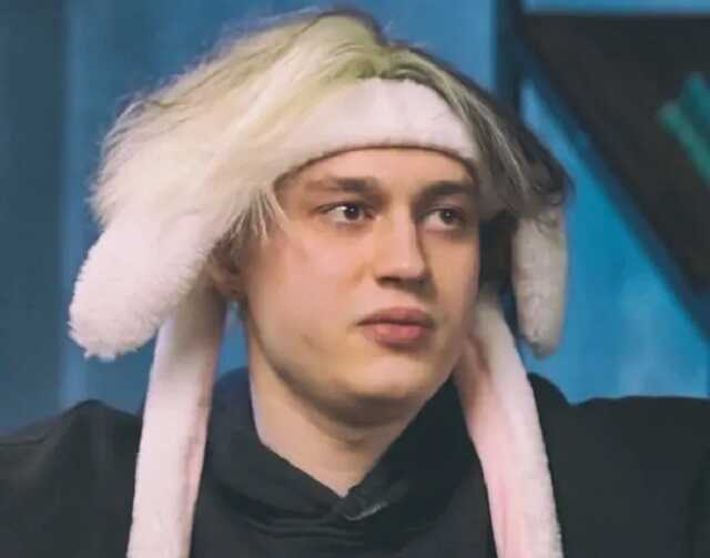 Пародия блогера на оккупанта с гранатой возмутила россиян: подробности