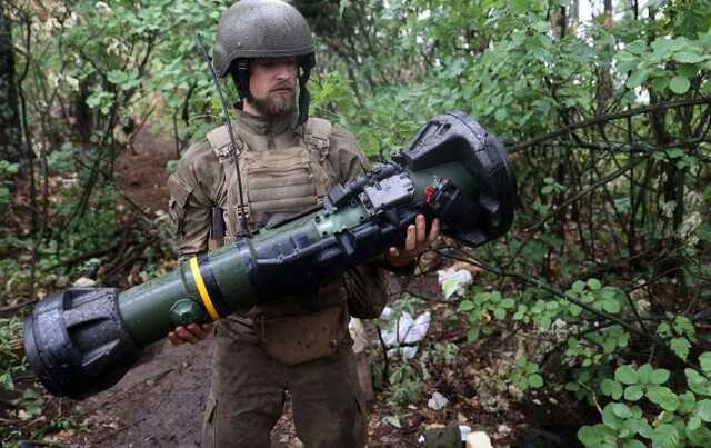 ЗСУ підбили ворожий танк, який росіяни укріплювали каналізаційними люками