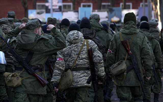 Мобілізовані зеки-окупанти в Луганській області тікають від “своїх” зі зброєю, – ОВА