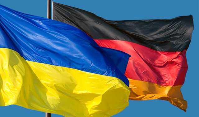 Германия передала Украине ракеты к IRIS-T и бронемашины Dingo