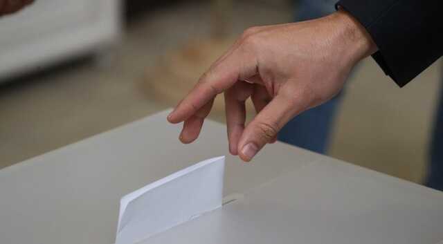 У Запорізькій області посадовець міграційної служби допомагав в організації «референдуму»