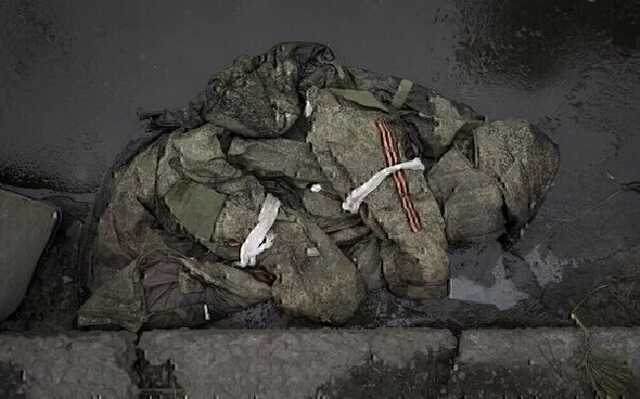 Пуля большого калибра попадает в голову оккупанта: видео