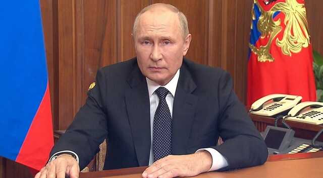 У Путіна закінчуються варіанти дій щодо України, проте він не готовий здатися – Bloomberg