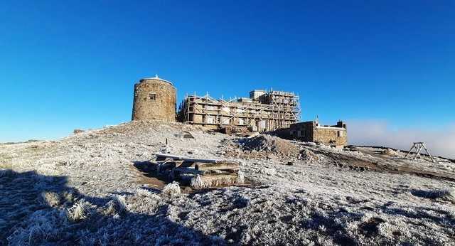 В Карпатах ударил мороз, горы припорошило снегом