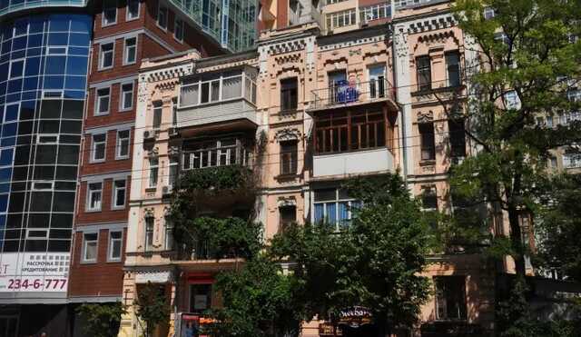 Киевсовет отклонил петицию с просьбой восстановить исторический дом, куда попал дрон-камикадзе