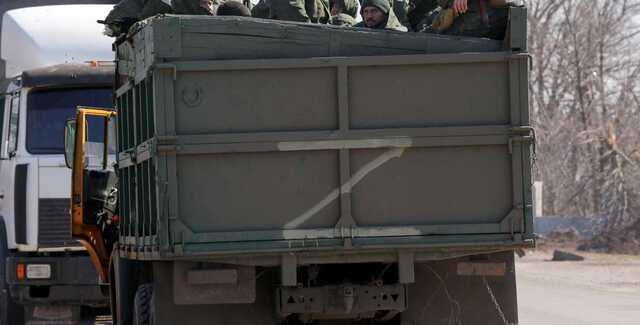 Оккупанты в Запорожье спрятали свою технику вблизи роддома