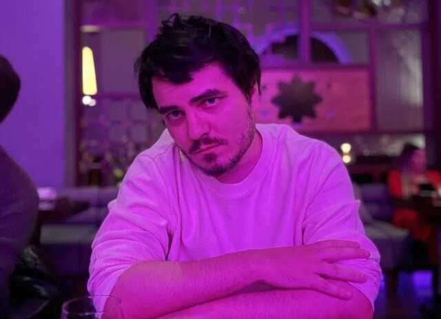 Скандального антиукраїнського блогера Іллю Меддісона, який втік від мобілізації в РФ, вигнали з Сербії