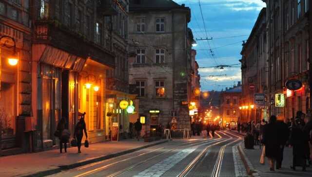 У Львові відновили подачу світла, води та тепла