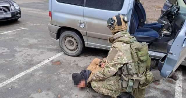 У Запоріжжі затримали продавця зброї