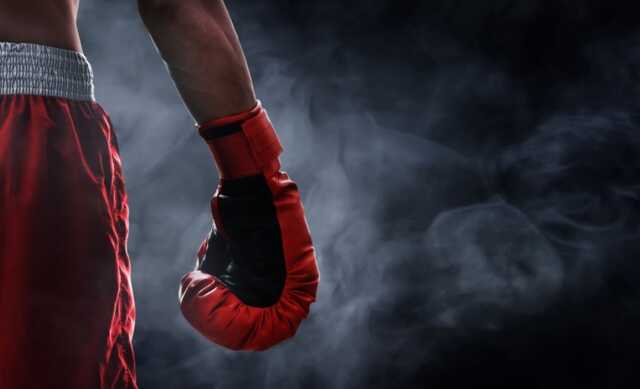 Ексчемпіон світу з боксу помер після важкого нокауту