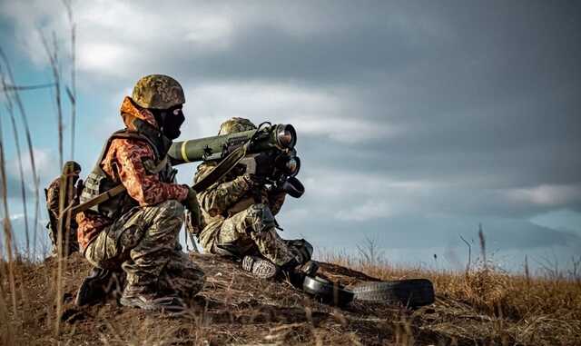РФ перегруповується на Донбасі, а ЗСУ атакували ворожий пункт управління, - Генштаб