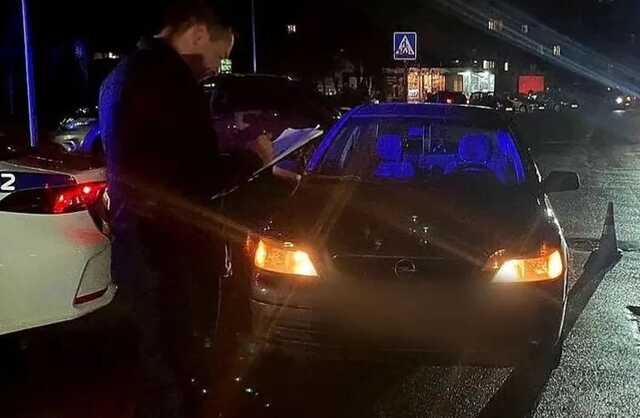 На Киевщине легковушка на переходе сбила 13-летнюю девочку