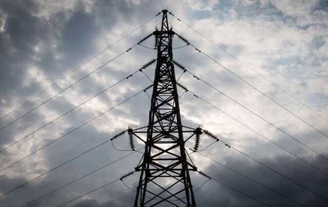 Війська РФ вдарили по лініях електропередач у Херсоні, - ОВА