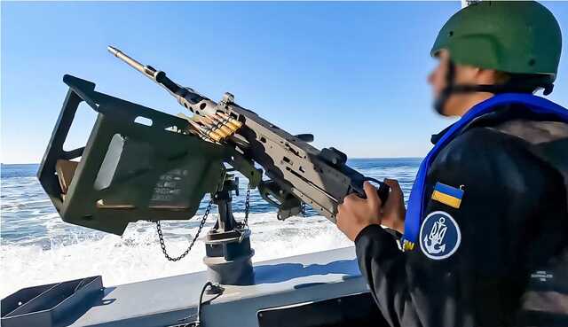 Співзасновник холдингу TECHIIA Олег Крот придбав 800 рятувальних жилетів для військових моряків